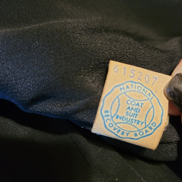 True Vintage Womens Blk Cropped 3/4 Sleeve Blazer With skirt & Cami Suit Set s:S - Picture 11 of 16